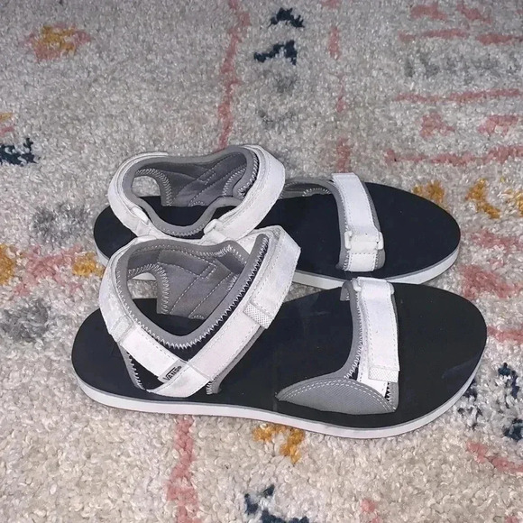 VANS Tri-Lock Women's Hook & Loop Suede Sandals White/Gray/Black Size 8 - Picture 3 of 5